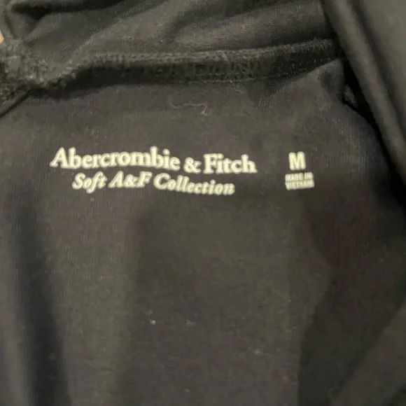 Abercrombie & Fitch Black Asymmetrical Long Sleeve Tee - Picture 2 of 2